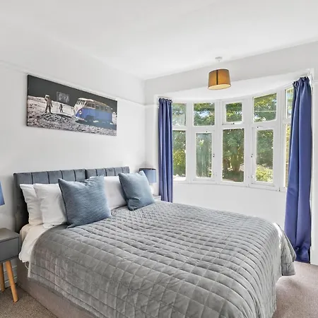 3 Bedroom House With Parking & Garden By Cherry Inn Short Lets & Serviced Accommodation Cambridge Exterior photo