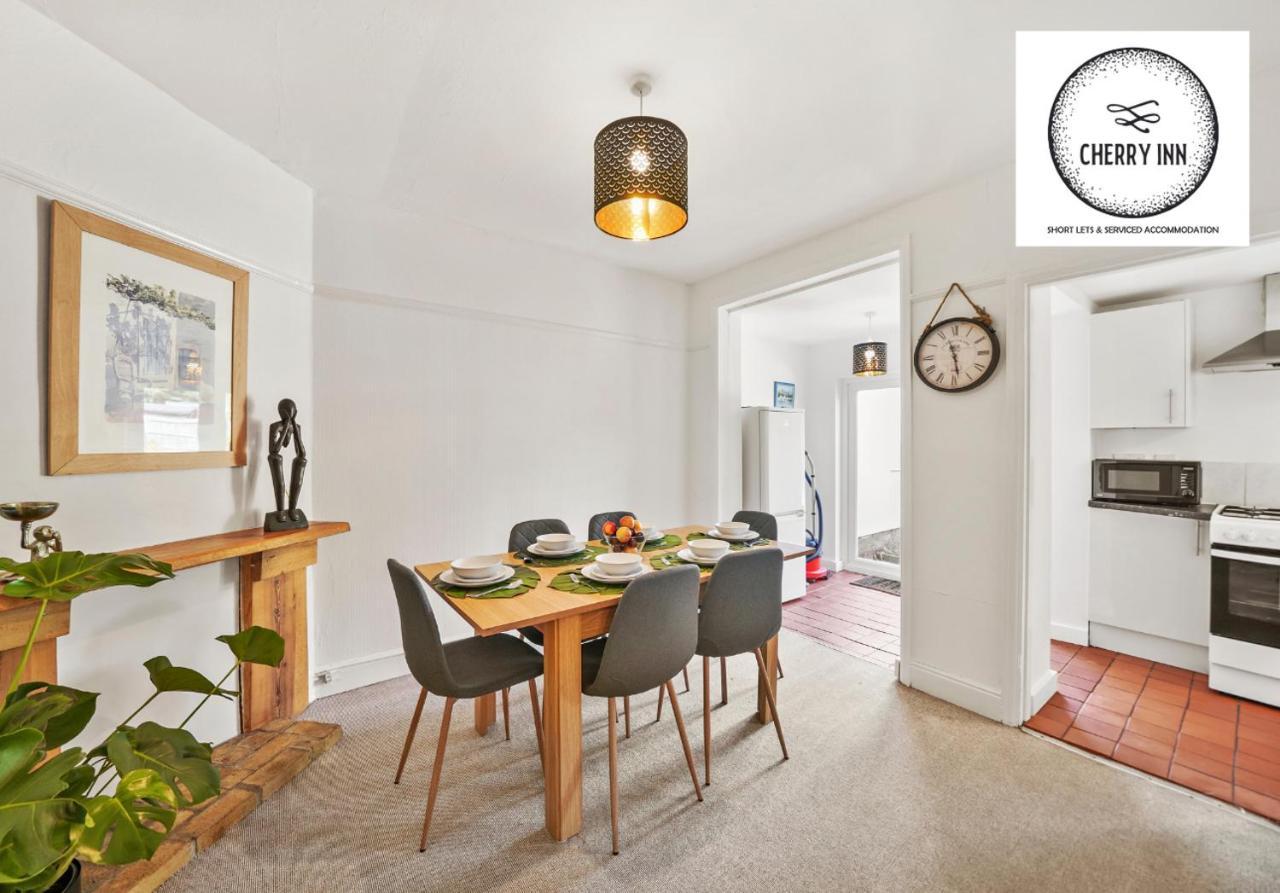 Apartment 3 Bedroom House With Parking & Garden By Cherry Short Lets & Serviced Cambridge (Cambridgeshire)