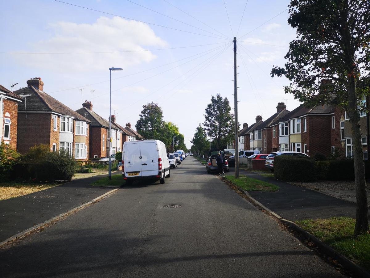 3 Bedroom House With Parking & Garden By Cherry Short Lets & Serviced * Cambridge (Cambridgeshire)